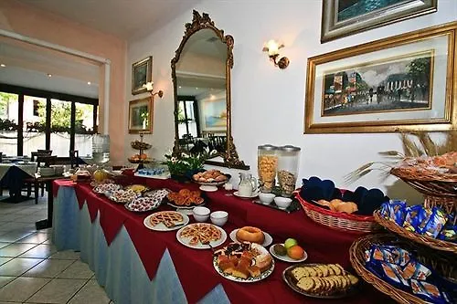 パルコ フェリーニ 3*